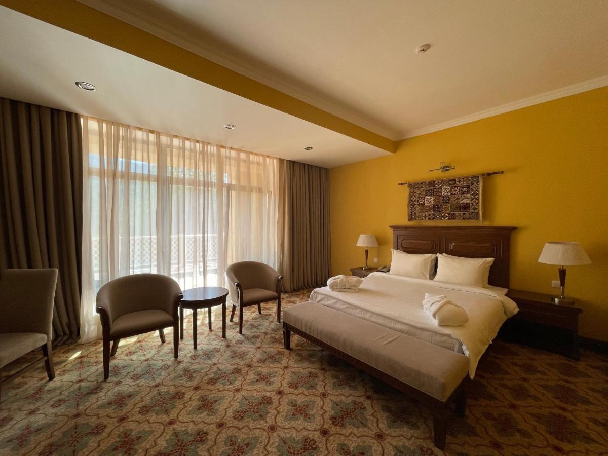 Samal Resort & Spa Almaty Ngoại thất bức ảnh